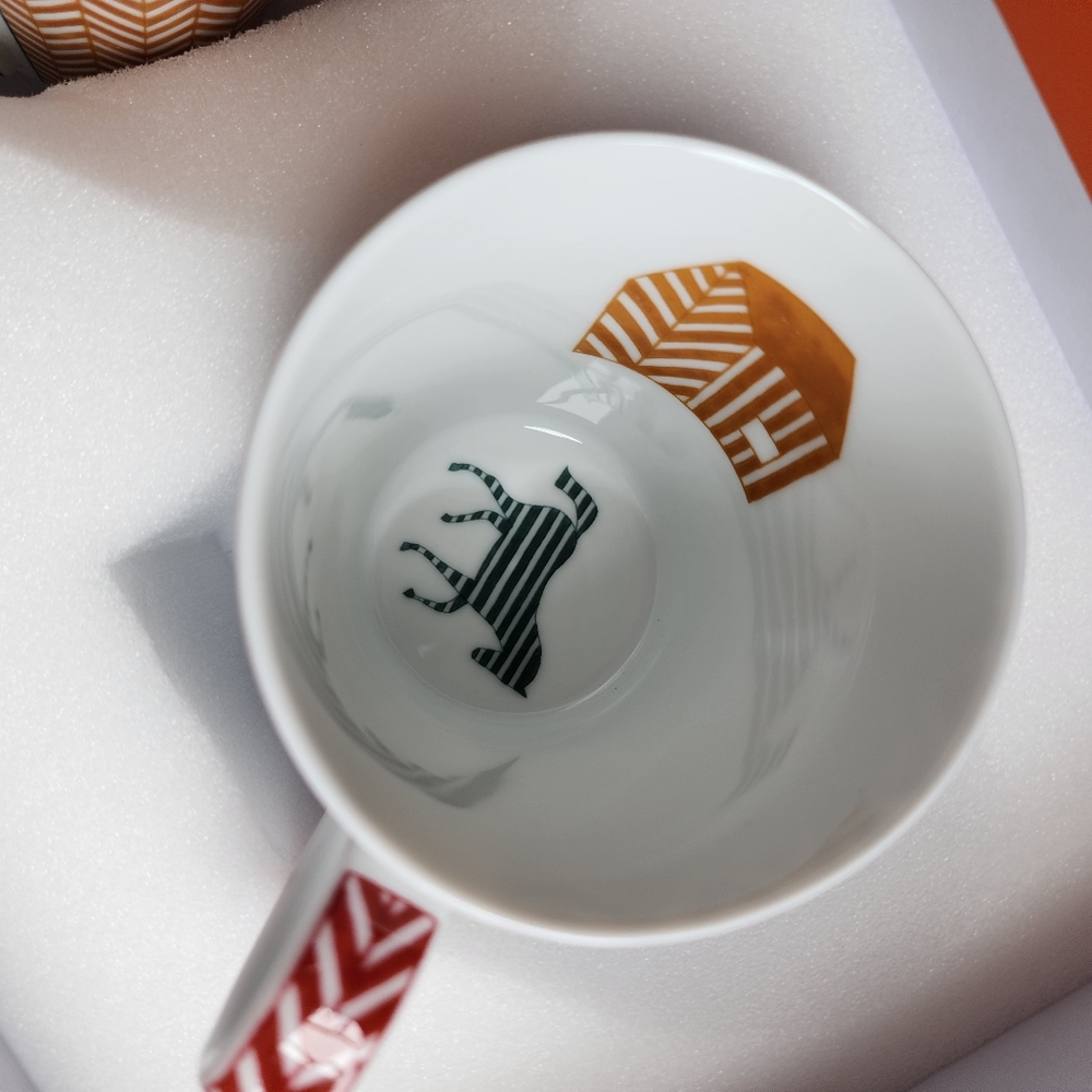 GIFTABLE Hermès Les Cabanes Set of 2 Herringbone Mugs - Picture 10 of 12